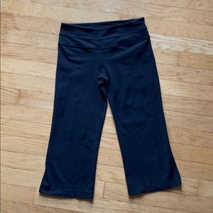 Lululemon Black Capris Cropped Leggings, Size 4